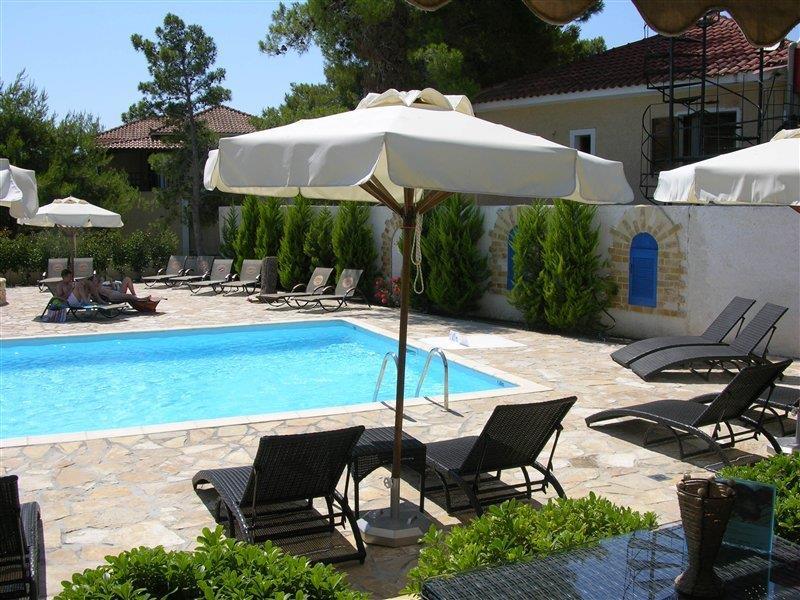 Aquarius Hotel Vasilikí エクステリア 写真