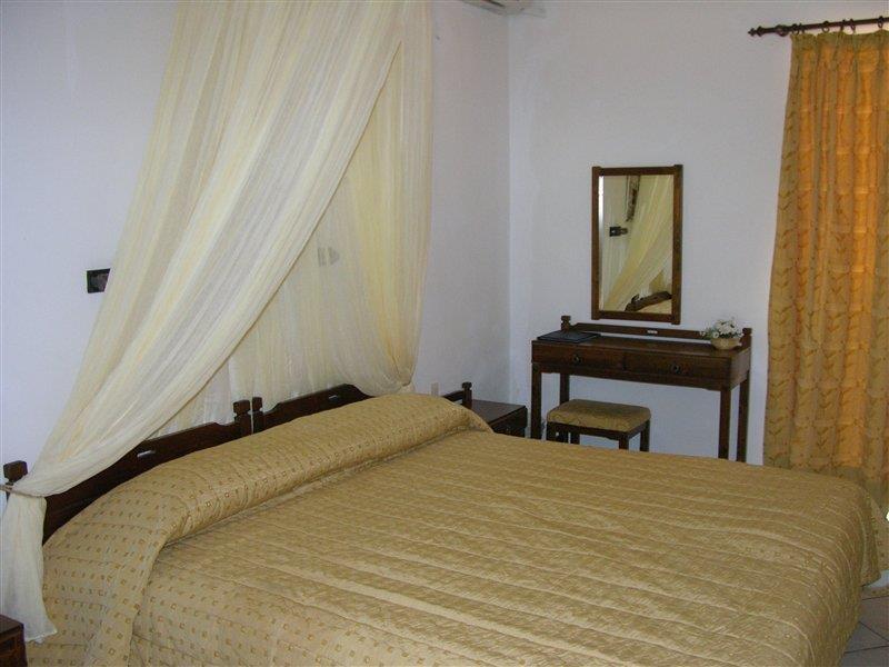 Aquarius Hotel Vasilikí エクステリア 写真