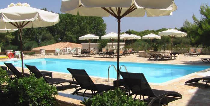 Aquarius Hotel Vasilikí エクステリア 写真