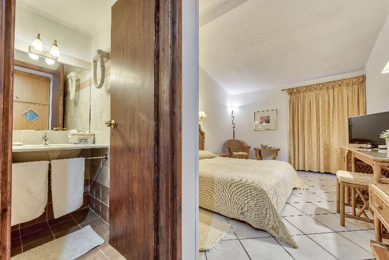Aquarius Hotel Vasilikí エクステリア 写真
